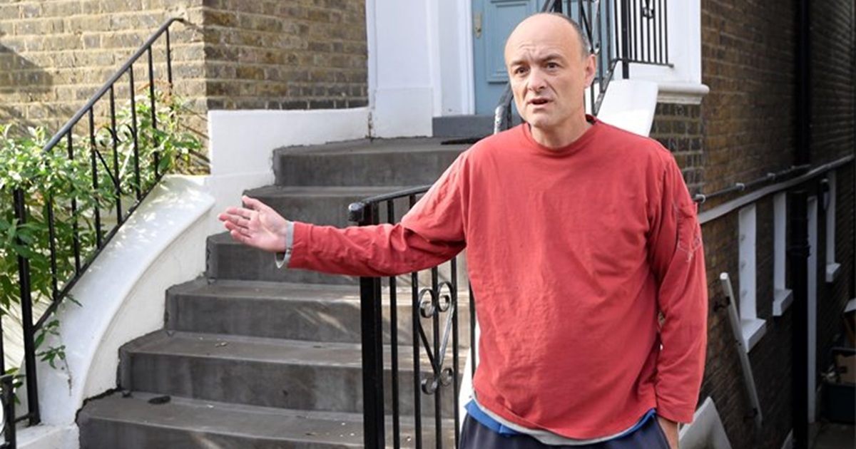 Dominic Cummings gesticulating